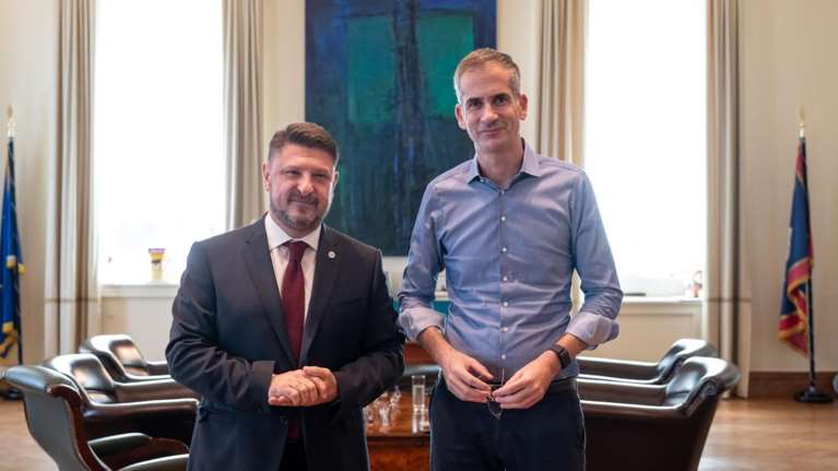 Αθήνα: Συνάντηση Μπακογιάννη-Χαρδαλιά για τη θωράκιση της πρωτεύουσας - "Ώρα μηδέν, στη σκιά μιας μεγάλης καταστροφής"