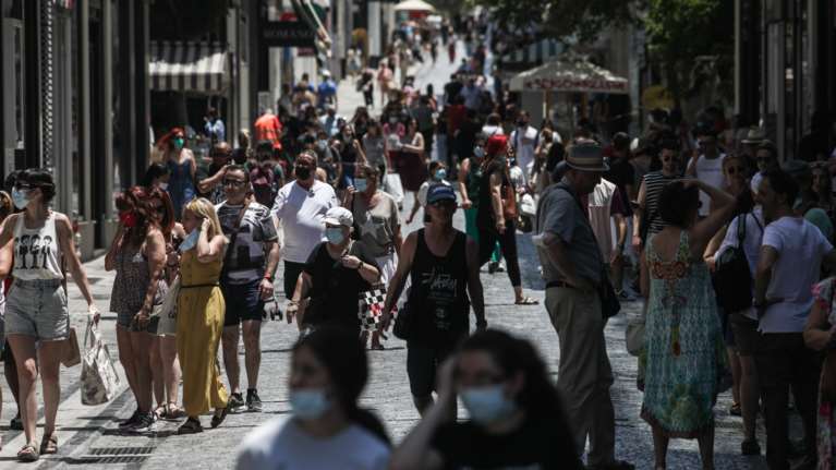 Ενισχυτική δόση εμβολίου: Πότε και για ποιους είναι απαραίτητη - Τι λένε Μαγιορκίνης, Δημόπουλος