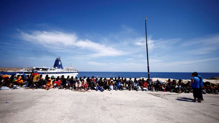 Μεταναστευτική κρίση στην Ιταλία: &quot;Βουλιάζει&quot; η Λαμπεντούζα- &quot;Δεν πρέπει να μας αφήσουν μόνους&quot;, λέει ο Ιταλός ΥΠΕΞ
