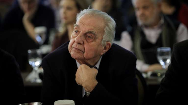 Αλέκος Φλαμπουράρης: Οι παλιοί του σύντροφοι τον αποχαιρετούν - &quot;Θα μας λείψεις παππού&quot;