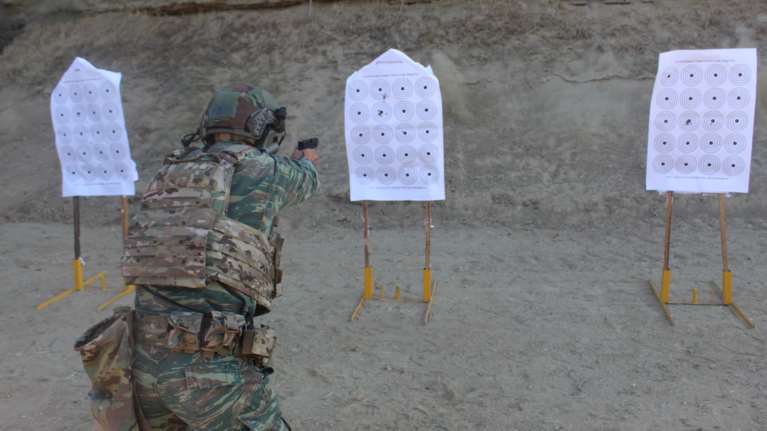 Ρόδος: Τραυματισμός καταδρομέα κατά τη διάρκεια άσκησης - Χειρουργήθηκε στο νοσοκομείο