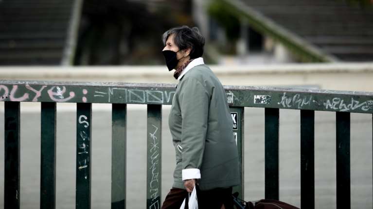 Ζεστό χρήμα 4 δισ. ευρώ για μισθωτούς, επαγγελματίες, συνταξιούχους, ανέργους - Σήμερα οι ανακοινώσεις για το έκτακτο επίδομα