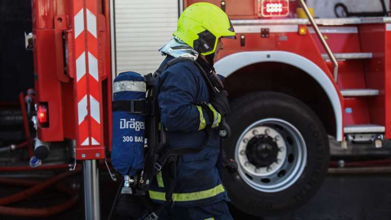 Φωτιά σε φορτηγό στη λεωφόρο Κύμης – Καταστράφηκε ολοσχερώς