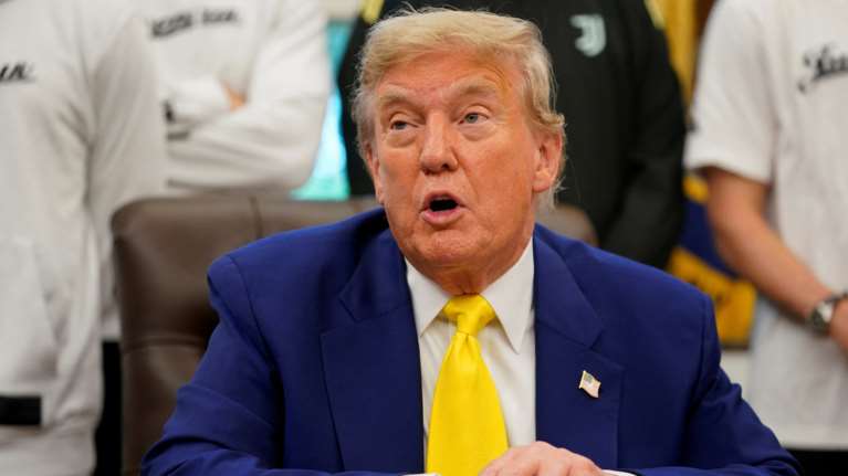 ΗΠΑ: Με την ψήφο του Βανς πέρασε από τη Γερουσία το &quot;μεγάλο και ωραίο&quot; φορολογικό νομοσχέδιο του Τραμπ