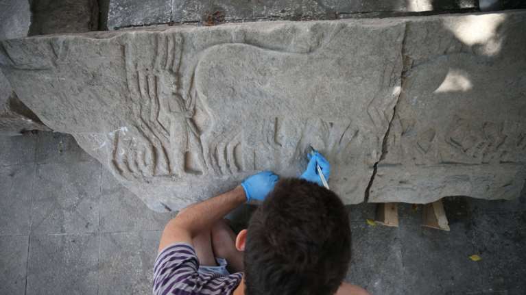 Τουρκία: Σπουδαία ανακάλυψη στην Πάνορμο - Ανάγλυφο απεικονίζει τον πόλεμο Ελλήνων και Περσών [εικόνες]