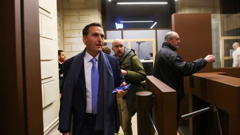 &quot;Μήπως ήρθε η ώρα να μάθετε πραγματικά γαλλικά;&quot; - Το Γαλλικό Ινστιτούτο τρολάρει τον Δημητρακόπουλο