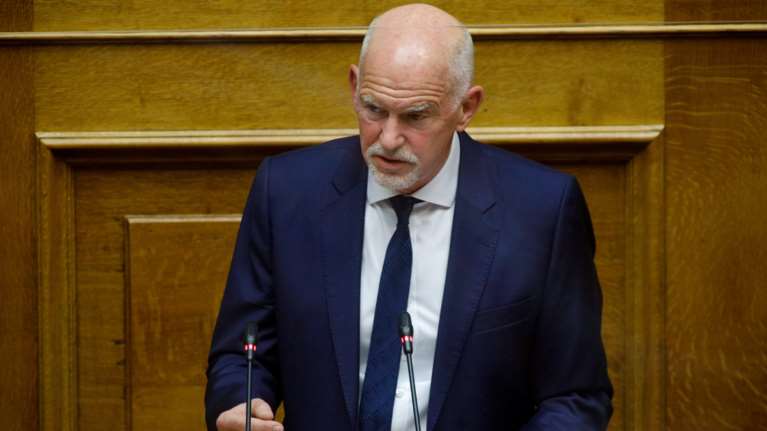 Επιμένει ο Γιώργος Παπανδρέου: Λεφτά υπάρχουν - Το πρόβλημα είναι πού τα πάτε