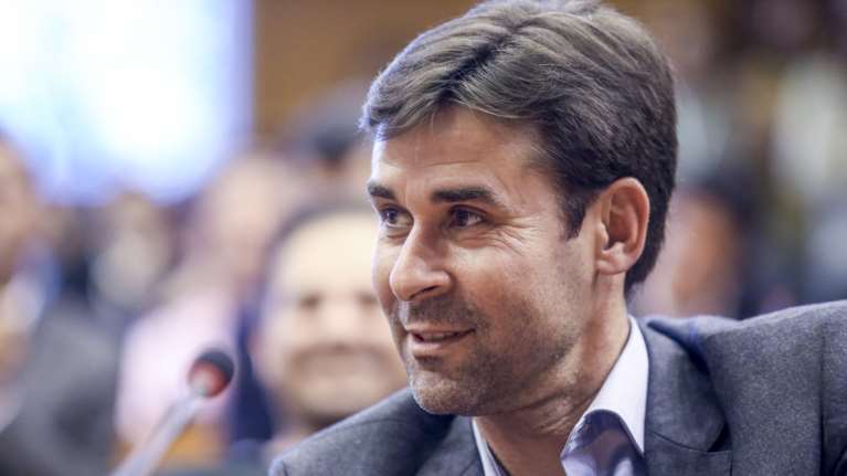 Σάλος με τον Τσιάρτα που πρότεινε να τεθεί εκτός νόμου το ΚΚΕ - Άγρια κόντρα με Μπογιόπουλο