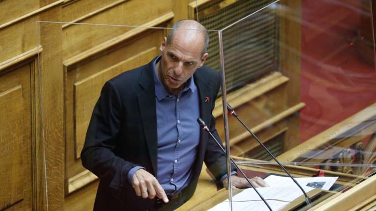 Βαρουφάκης: Επίκαιρη ερώτηση σε Μητσοτάκη για το εάν υπάρχει παράλληλο σύστημα καταγραφής κρουσμάτων