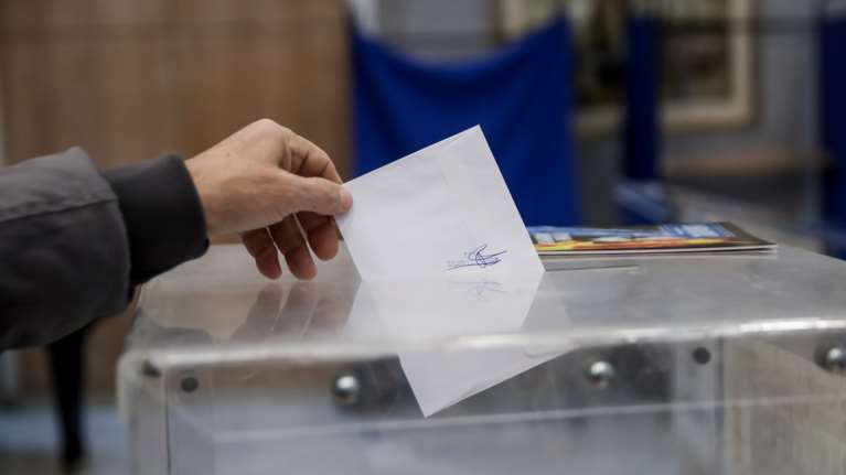 Εκλογές 2023: Στις 21:00 τα αποτελέσματα στο 80% των εκλογικών τμημάτων της επικράτειας