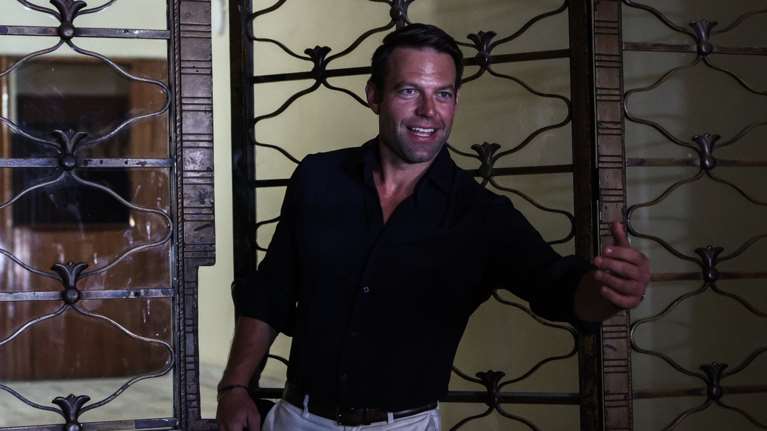 Πατέρας Κασσελάκη: Ο Στέφανος είχε ταμπέλα στο γραφείο του που έγραφε "χτυπάτε την πόρτα του πρωθυπουργού"