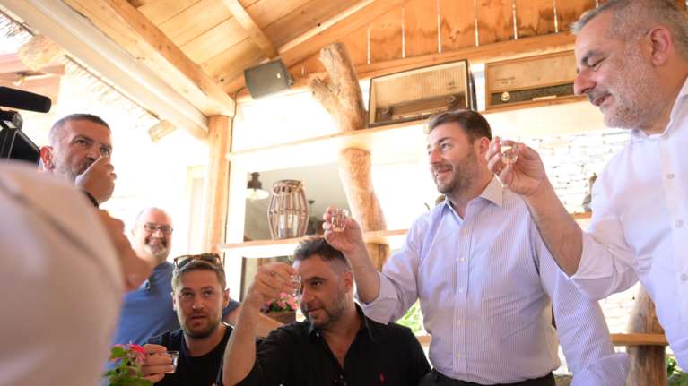 Νίκος Ανδρουλάκης: Στο Ψυχρό Λασιθίου για τις προεκλογικές ρακές ο πρόεδρος του ΠΑΣΟΚ-ΚΙΝΑΛ [Εικόνες]