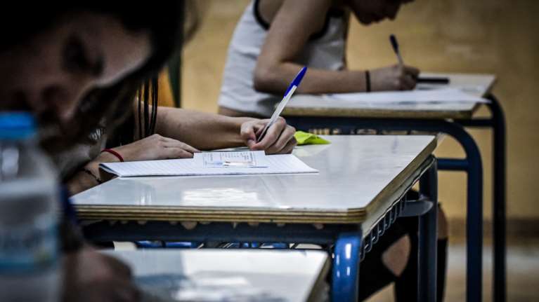 Κορονοϊός - Ζαχαράκη: Είναι πολύ πιθανό να μην γίνουν φέτος προαγωγικές εξετάσεις στα σχολεία...