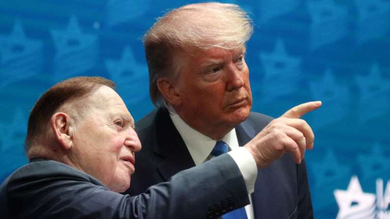 Νέο &quot;χτύπημα&quot; για τον Τραμπ: Πέθανε ο Σέλντον Άντελσον, μεγιστάνας των καζίνο και μεγάλος χρηματοδότης του