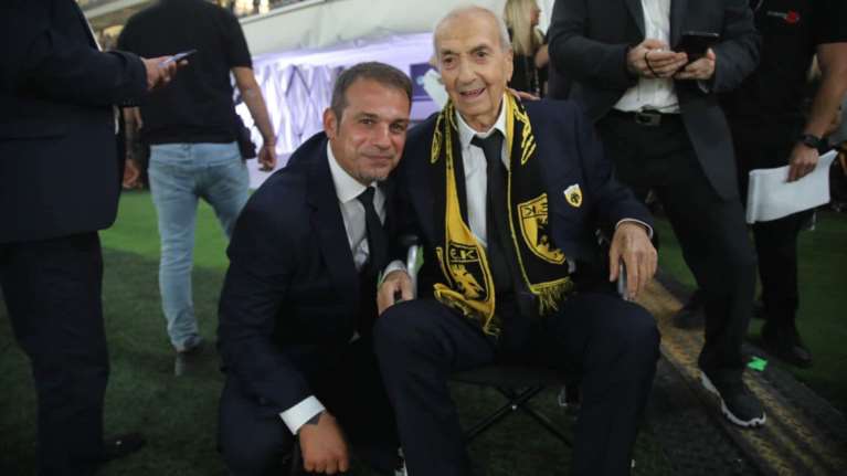 Ντέμης Νικολαΐδης: Η ΑΕΚ με νιώθει δικό της κι εγώ τη νιώθω δική μου [βίντεο]