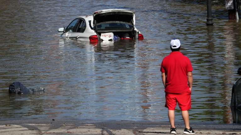 Τυφώνας Άιντα: Τουλάχιστον 25 οι νεκροί σε Νέα Υόρκη και Νιου Τζέρσεϊ - Εικόνες βιβλικής καταστροφής