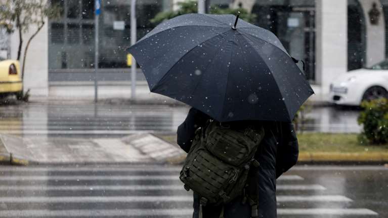Ερχεται "ψυχρή εισβολή" με ραγδαία επιδείνωση: Πού θα χτυπήσει η κακοκαιρία τις επόμενες ώρες