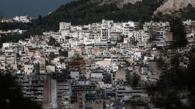 Έρχεται διπλό κίνητρο για επενδύσεις σε κατοικίες: Νέα κλίμακα και φορολογικά &quot;δώρα&quot;