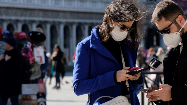 Εξαπλώνεται ο κοροναϊός: Πρώτος νεκρός στις ΗΠΑ - Στους 29 τα θύματα στην Ιταλία