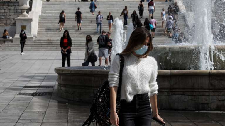 Κορονοϊός: 3.176 τα κρούσματα στην Αττική -  915 στη Θεσσαλονίκη