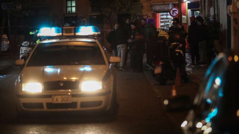 Νύχτα τρόμου στο Παλαιό Φάληρο: Ληστές έδεσαν και φίμωσαν τους ενοίκους και άρπαξαν χρήματα και κοσμήματα