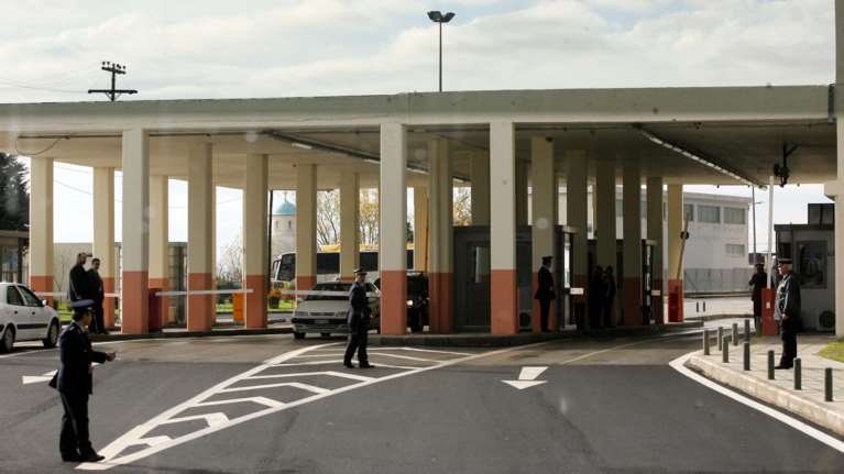 Κλινικά νεκρός ο 57χρονος που τον χτύπησε αυτοκίνητο στα σύνορα για τη σειρά προτεραιότητας - Θρίλερ με το τραύμα στο κεφάλι