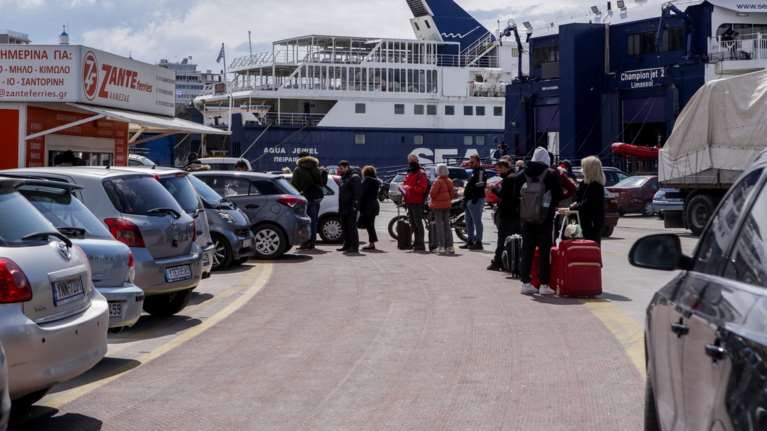 Αυξήσεις - &quot;φωτιά&quot; έως 15% στα ακτοπλοϊκά εισιτήρια λόγω πράσινης μετάβασης