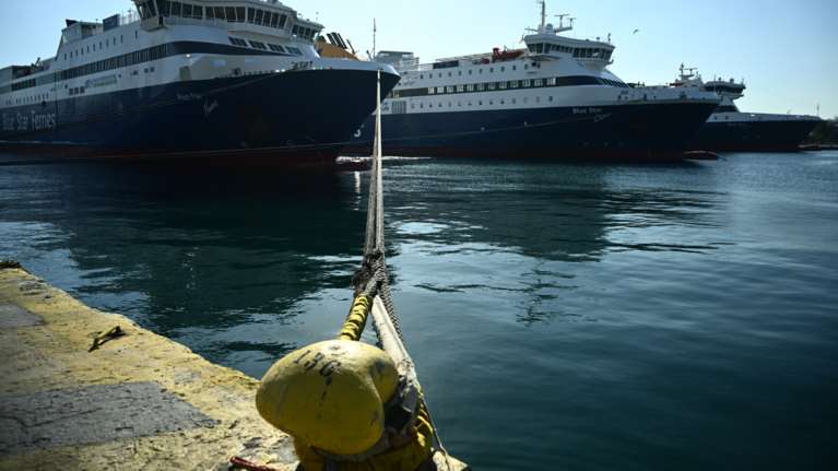 Δεμένα τα πλοία στα λιμάνια στις 9 Απριλίου - Η ΠΝΟ συμμετέχει στην 24ωρη απεργία