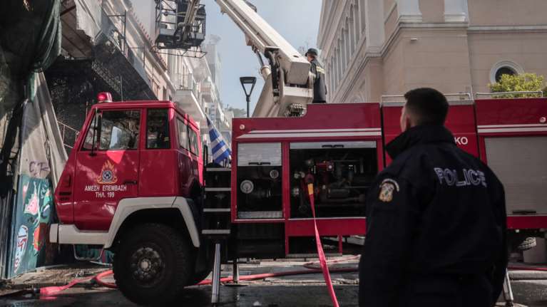 Συναγερμός στην Πυροσβεστική - Φωτιά σε διαμέρισμα στα Πατήσια