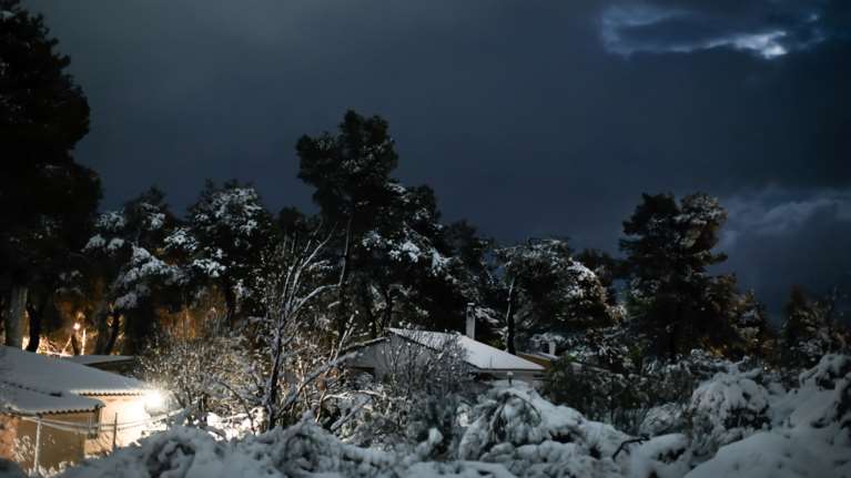 Βελβεντός: Αγωνία για αγνοούμενους ορειβάτες - Μεγάλη επιχείρηση εν μέσω χιονιά