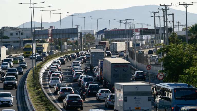 Μεγάλο μποτιλιάρισμα στον Κηφισό λόγω τροχαίου - Πού σημειώνονται προβλήματα στην κίνηση των οχημάτων