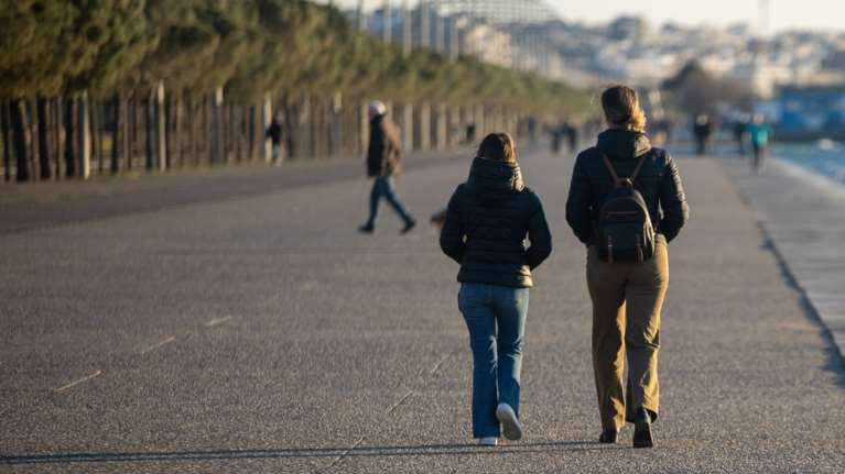 Καιρός: Σαββατοκύριακo με ισχυρούς νοτιάδες, σκόνη και υψηλές θερμοκρασίες - Πού αναμένονται βροχές