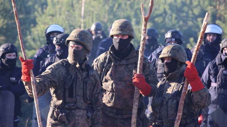 Μαίνεται η κρίση Λευκορωσίας - Πολωνίας για τους μετανάστες: Η Βαρσοβία κατηγορεί τον Πούτιν ως εγκέφαλο