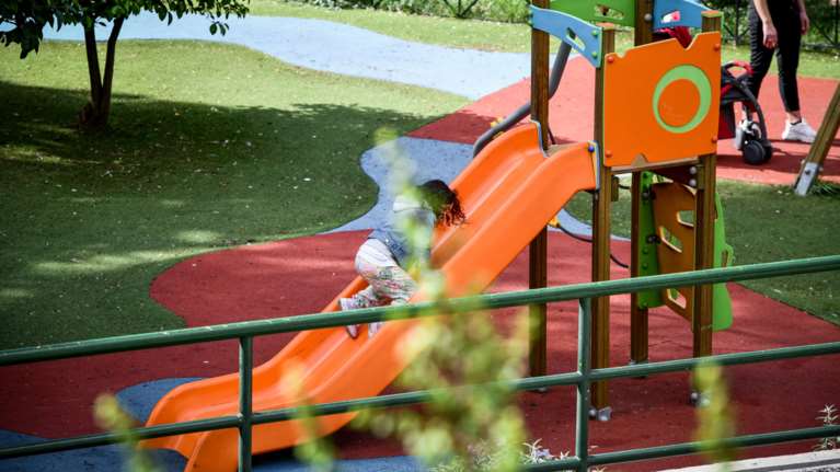 Κλείνουν οι επικίνδυνες και ακατάλληλες παιδικές χαρές στον Δήμο Αθηναίων - Για ποιες πρόκειται