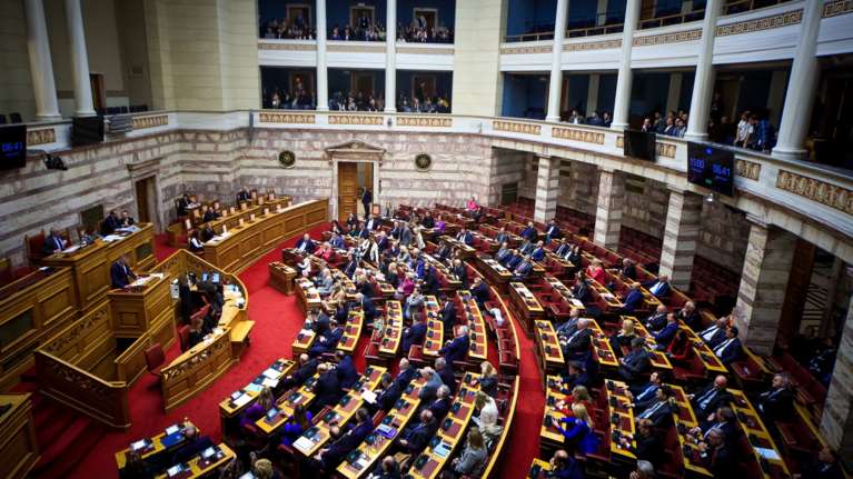 Βουλή: Ψηφίστηκε ο νέος ποινικός κώδικας- &quot;Ναι&quot; μόνο από τη ΝΔ, καταψήφισε όλη η Αντιπολίτευση