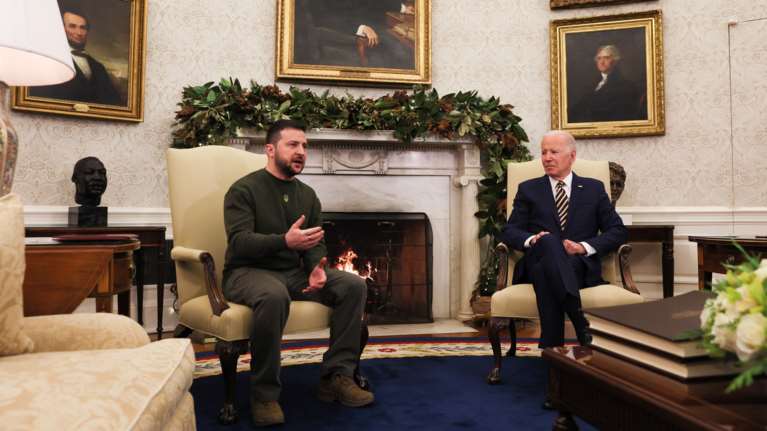 Πόλεμος στην Ουκρανία: Ο Ζελένσκι θα παρουσιάσει στον Μπάιντεν το σχέδιο για τη νίκη της Ουκρανίας επί της Ρωσίας