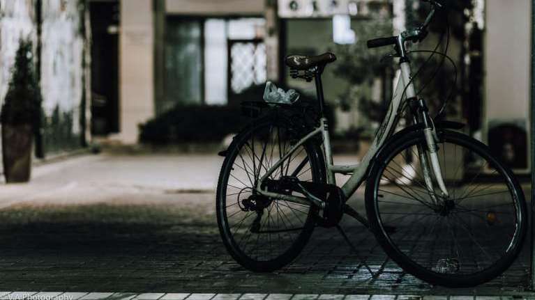 Κολωνός: Ληστές επιτέθηκαν σε 13χρονο και του πήραν το ποδήλατο [βίντεο]