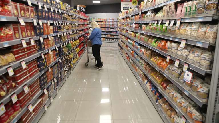 Βαριά πρόστιμα 1.672.000 ευρώ σε Johnson &amp; Johnson και Colgate για αθέμιτη κερδοφορία