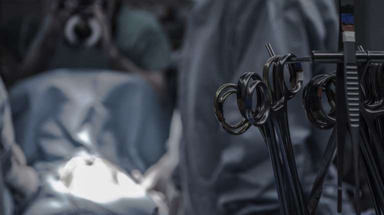 Απογευματινά χειρουργεία: Ξεκινούν στις 28/11 - Μέχρι το τέλος του 2025 θα γίνουν επεμβάσεις σε 37.000 πολίτες