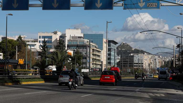 Συνελήφθη ιδιοκτήτης sex shop στη Συγγρού - Έκανε χειρονομίες με ερωτικό βοήθημα σε τουρίστριες