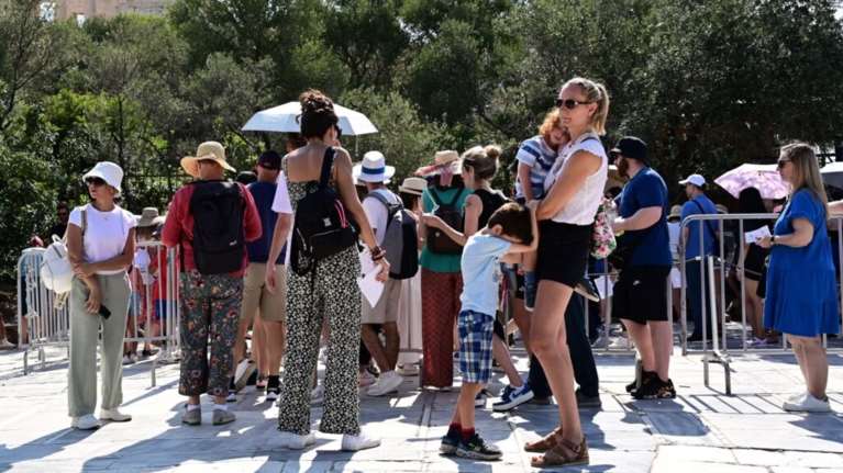 Καύσωνας: Ποιες ώρες είναι κλειστοί οι αρχαιολογικοί χώροι της Αθήνας λόγω υψηλών θερμοκρασιών