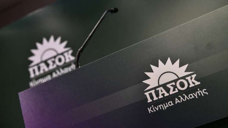 Γιατί στο ΠΑΣΟΚ εξοργίστηκαν με το σάιτ του Τριανταφυλλόπουλου - Το email με τα "μαύρα" που άναψε φωτιές