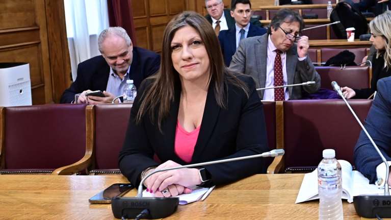 Εξεταστική Τέμπη - Βαριές εκφράσεις μεταξύ Κωνσταντοπούλου - Μαρκόπουλου: &quot;Κάνετε σαν κακομαθημένο παιδί - Είστε χυδαία…&quot;