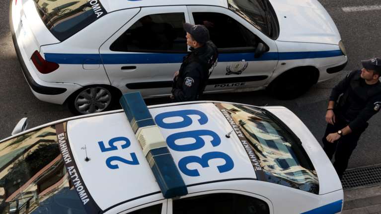 Πυροβολισμοί στην Ομόνοια: Βγήκαν τα όπλα στη Λιοσίων