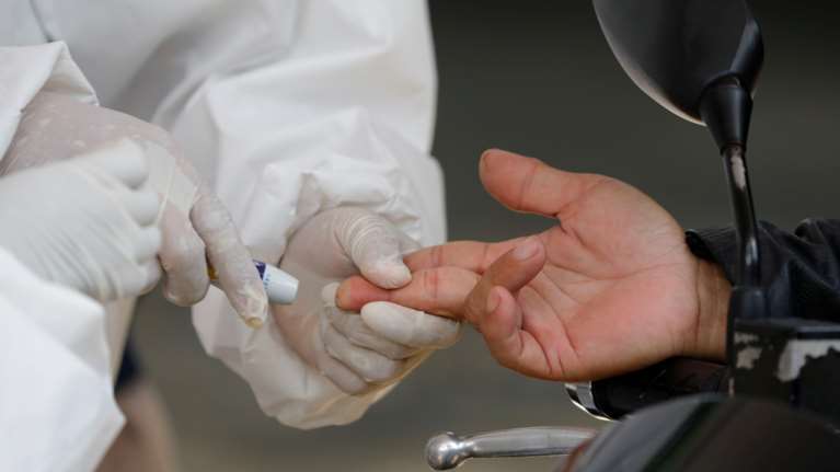 Κορονοϊός: Ελπίδες από νέο αντιικό φάρμακο - Την άνοιξη η κλινική δοκιμή σε ανθρώπους