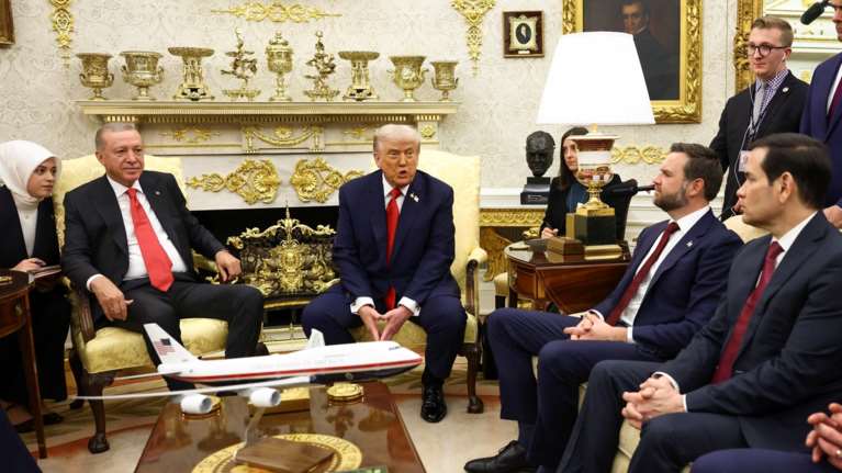 Η πρώτη αποτίμηση της συνάντησης Τραμπ-Ερντογάν: Οι βαριές συμφωνίες, το παζάρι για τα F-35 και η Θεολογική Σχολή της Χάλκης