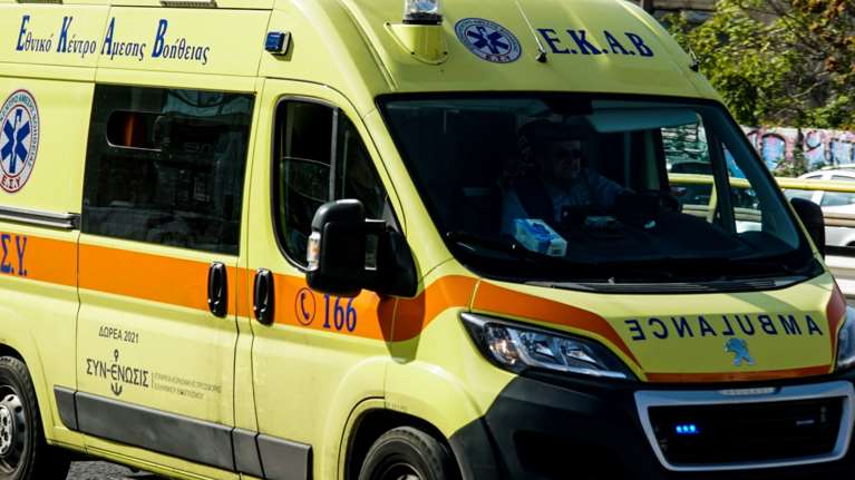 Ανατροπή στα Εξάρχεια: Ο ιατροδικαστής αποκλείει να έκοψε η 57χρονη μόνη της τις φλέβες της - Το σημείωμα αυτοκτονίας