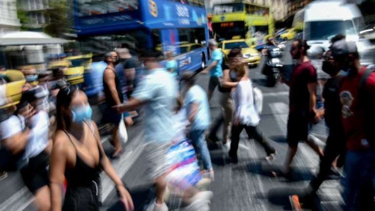 Γιατί είναι πιο επικίνδυνες οι μεταλλάξεις Όμικρον 4 και 5 - Το πρόβλημα με τα εμβόλια και η εκτόξευση των κρουσμάτων