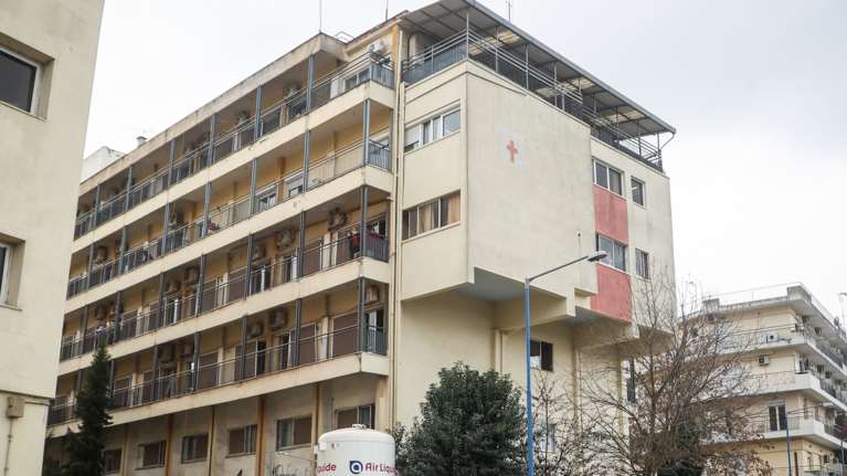 Λάρισα: Στο νοσοκομείο 15χρονος μετά από κατανάλωση αλκοόλ – Συνελήφθη ιδιοκτήτης παραλιακού μπαρ