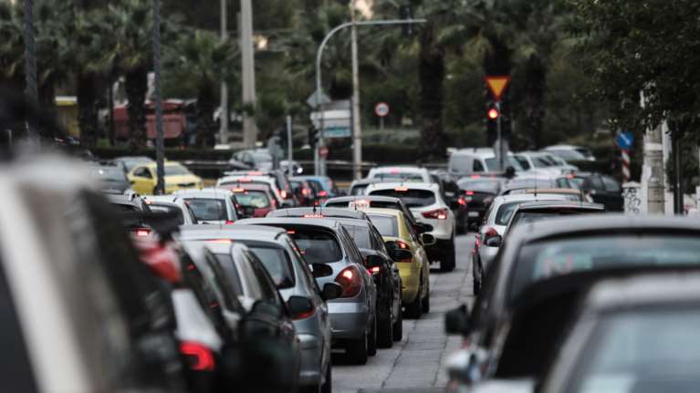 Αυτά είναι τα 4+4 βήματα για τη λύση του κυκλοφοριακού στην Αττική: Καθαρός δακτύλιος, επέκταση μετρό και νέοι δρόμοι